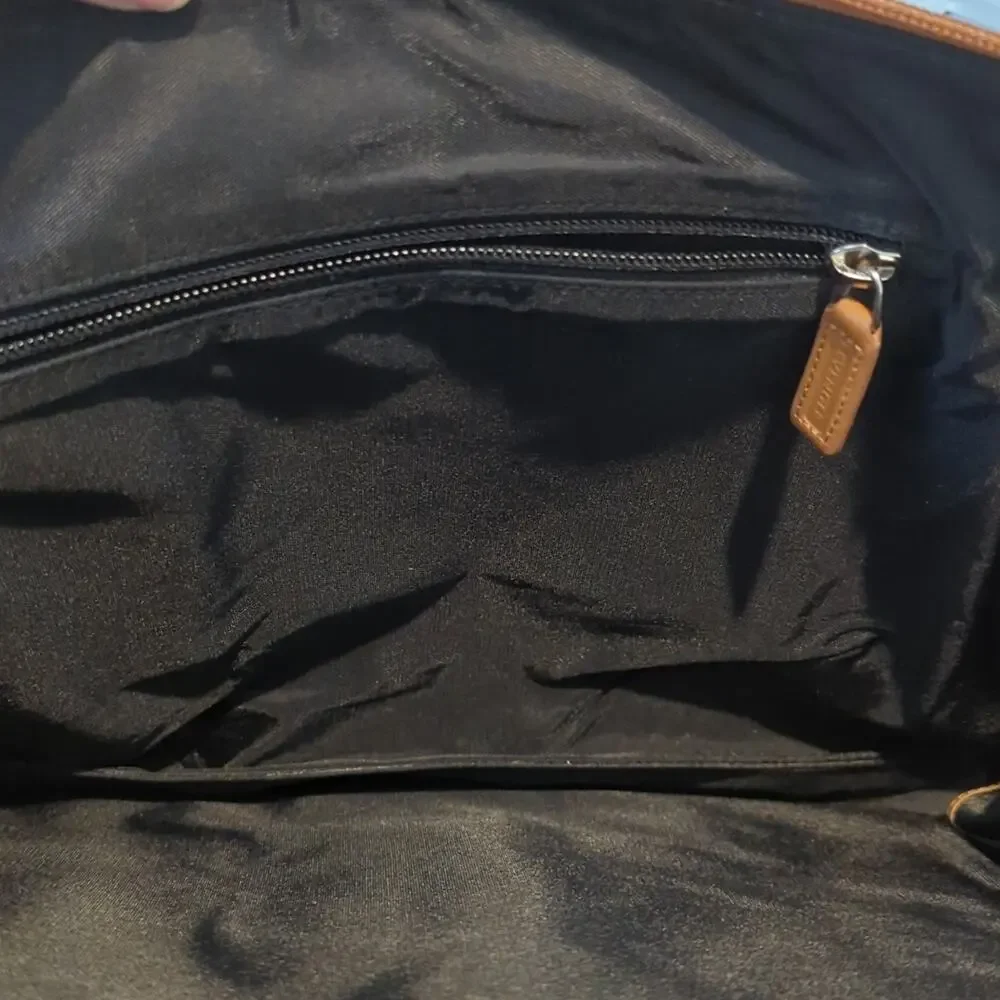 Levenger Business Vintage Tan Leather Briefcase with Crossbody Strap